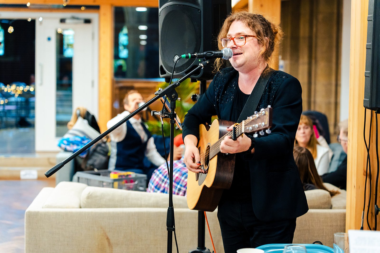 Piper Murray performing live at an evening reception
